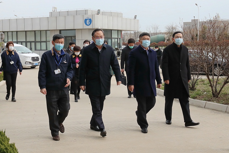 青島市走訪復(fù)工復(fù)產(chǎn)臺資企業(yè)--青島中新華美塑料有限公司