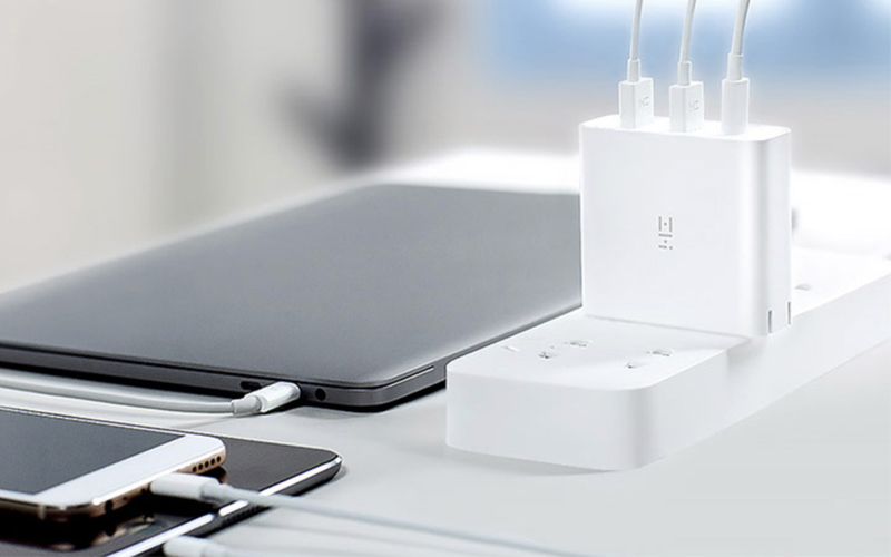 安全用電，手機充電器外殼是阻燃PC材料選擇很關鍵！