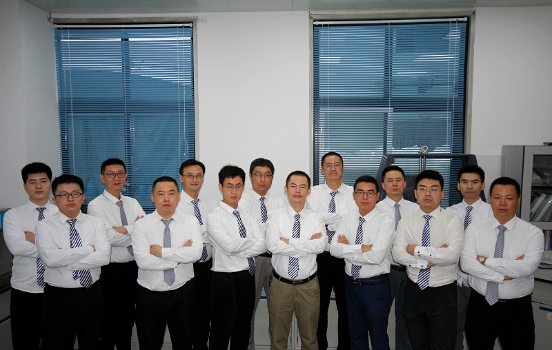 青島中新華美研發(fā)團(tuán)隊(duì)